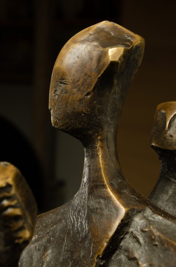 Trecere (passing by) bronze sculpture detail head