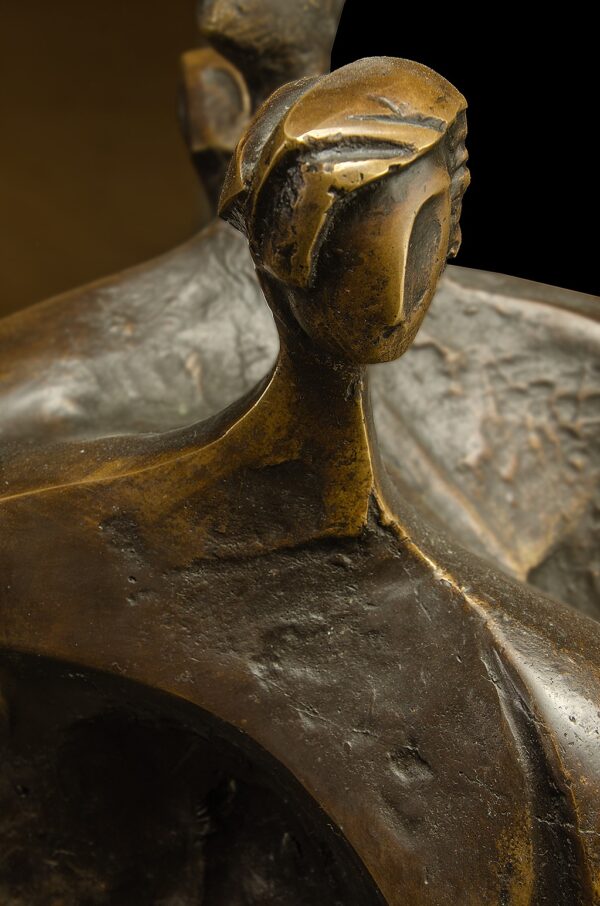 Trecere (passing by) bronze sculpture head detail
